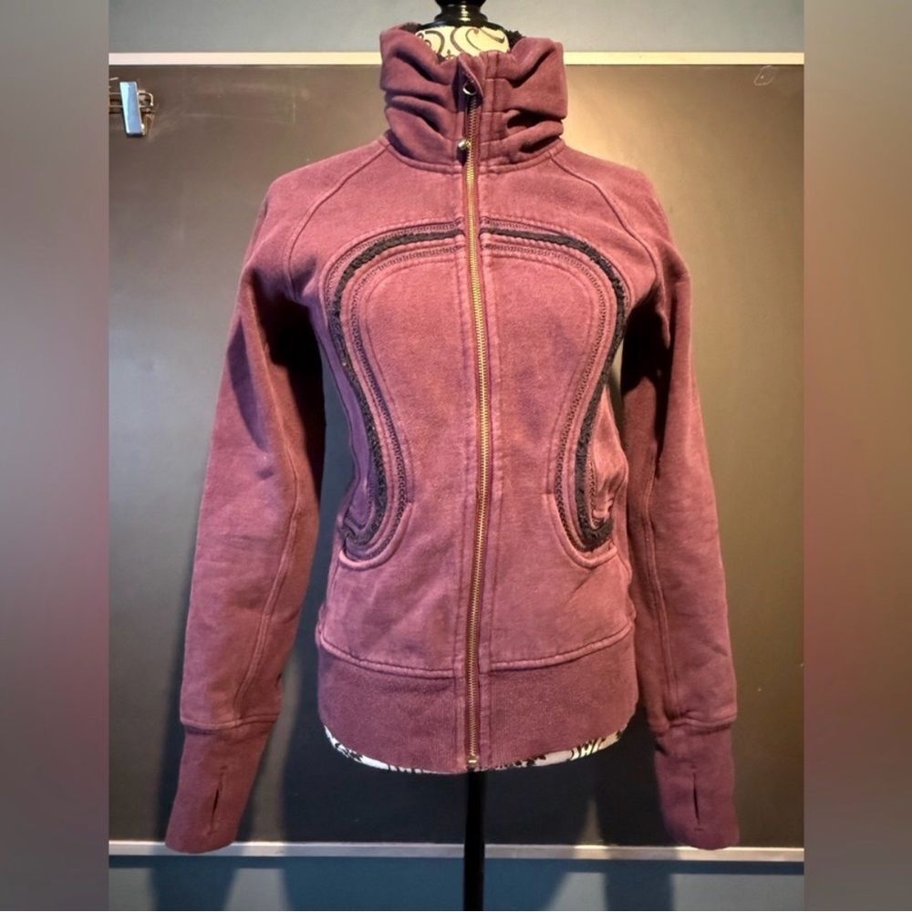Lululemon Cuddle Up Scuba Hoodie – Plum / Wine